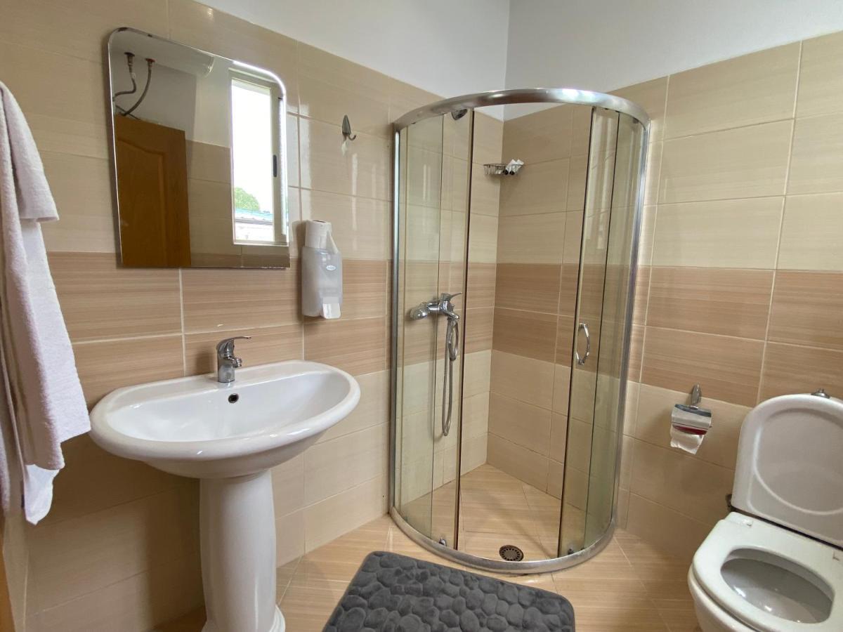 Guesthouse Niko Berat Eksteriør billede