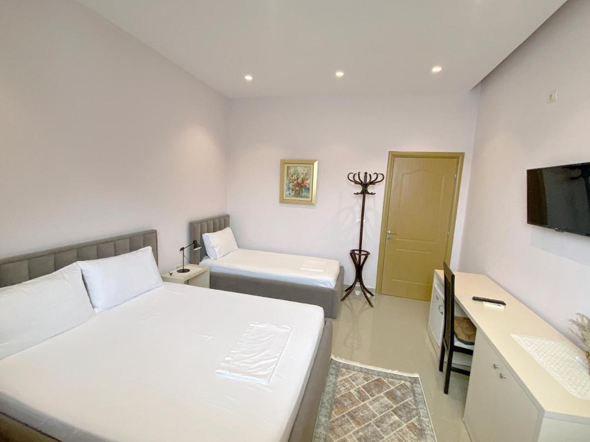 Guesthouse Niko Berat Eksteriør billede