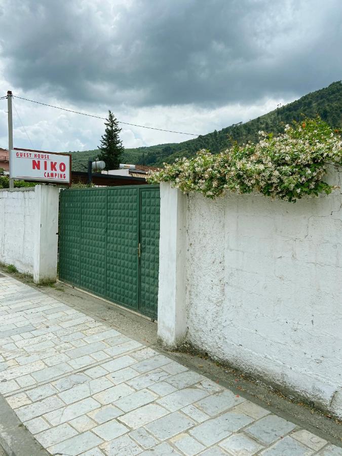 Guesthouse Niko Berat Eksteriør billede