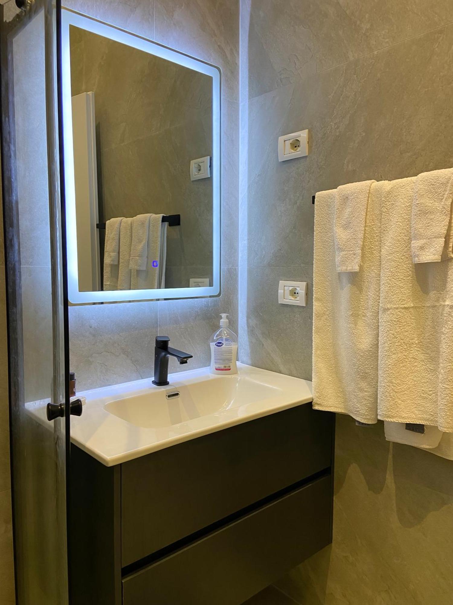 Guesthouse Niko Berat Eksteriør billede